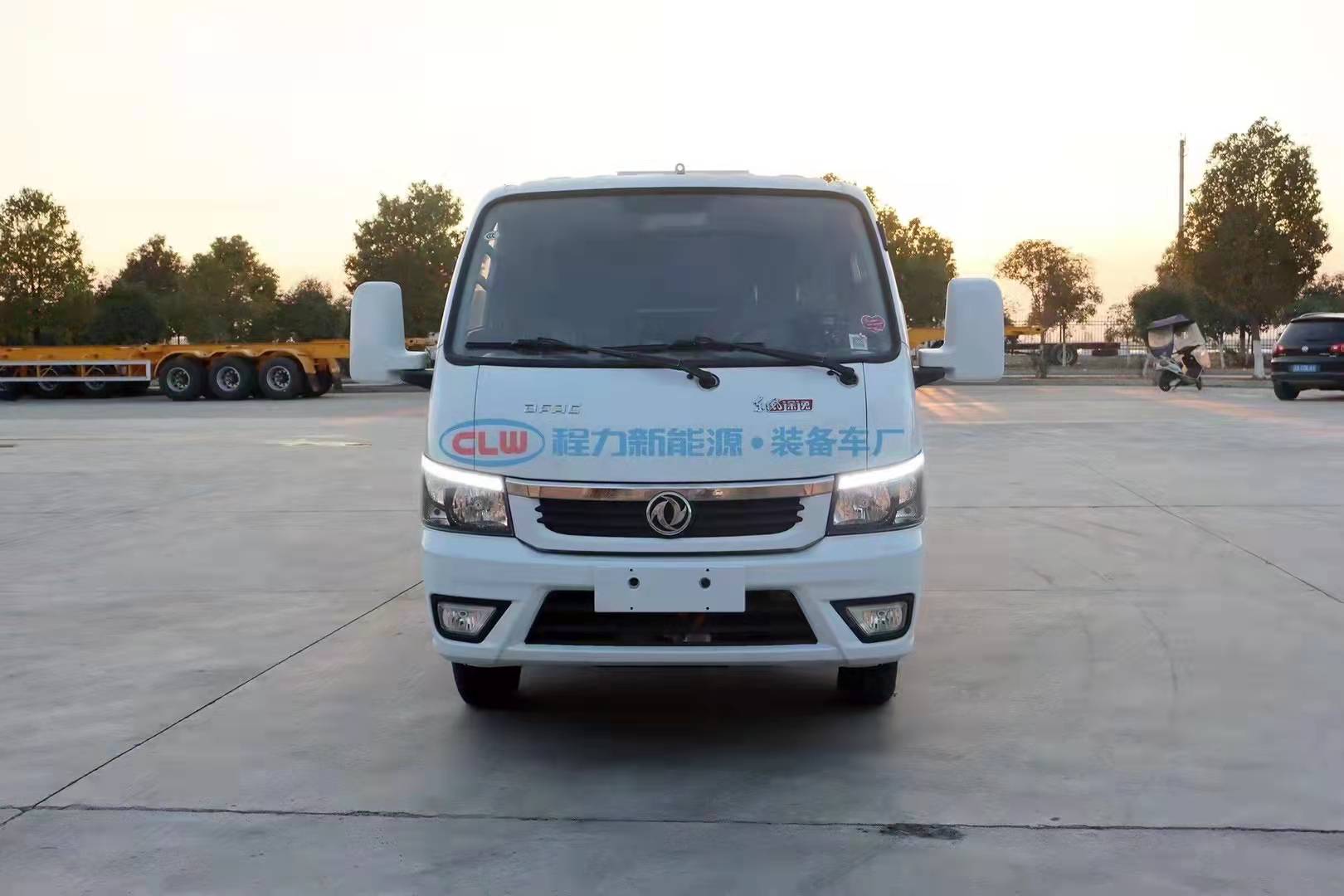 東風(fēng)途逸純電動(dòng)掃路車