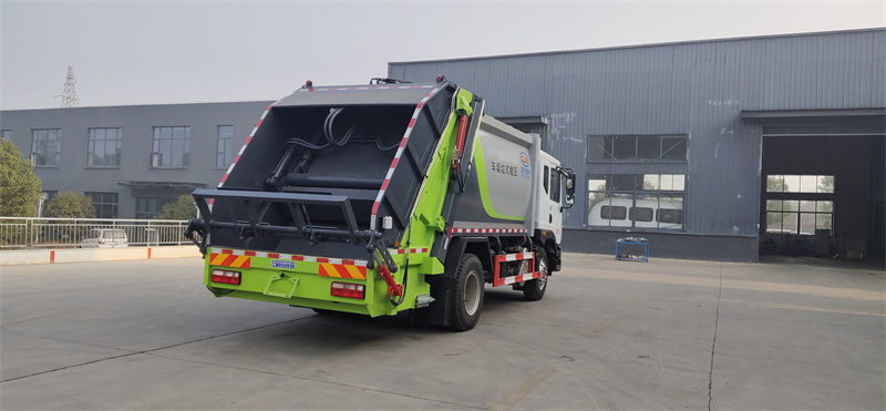 國(guó)六10立方東風(fēng)D9 壓縮垃圾車(chē)